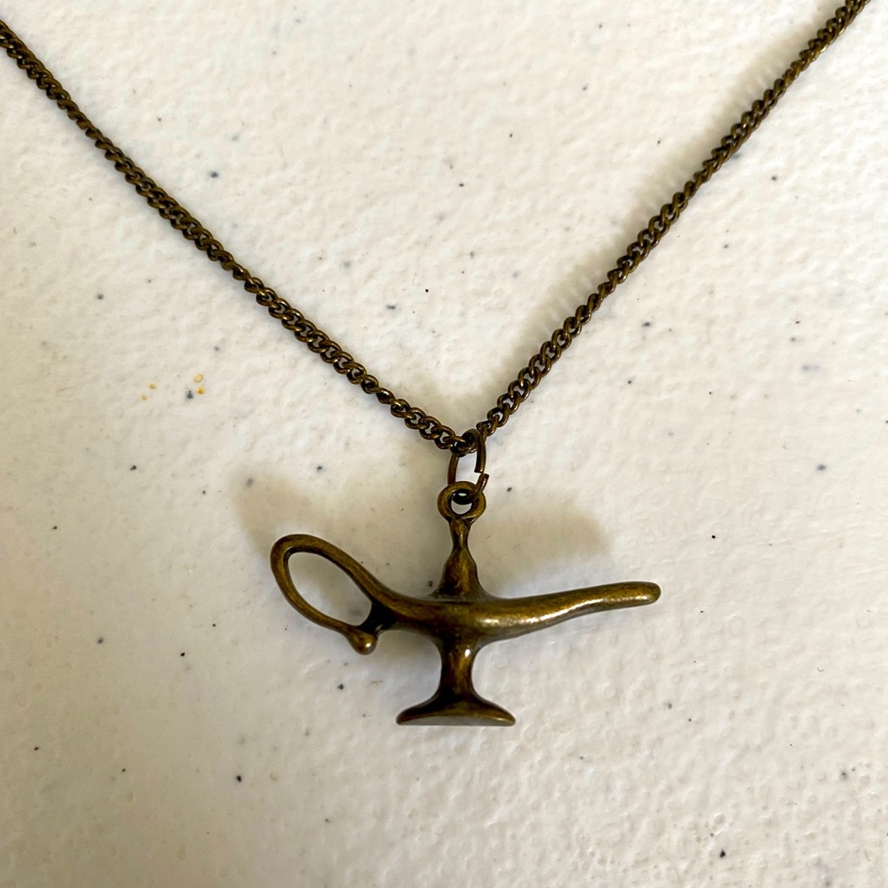 Aladdin genie magic lamp necklace